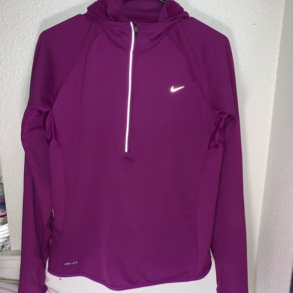Nike Sweaters - NIKE DRI FIT PULLOVER